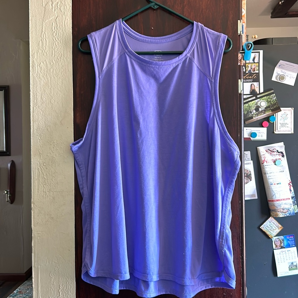 Athletic works woman’s XXXL. Work out top. Lavender type purple